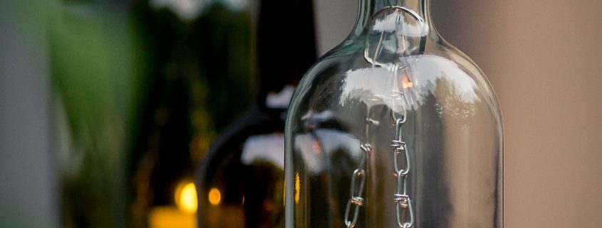 stimmungvolle und gemütliche Ambientelampen aus einer Flasche die Teeelicht