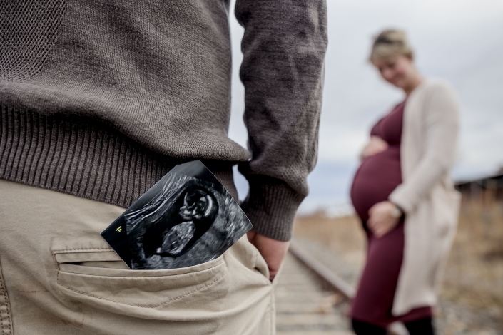 Babybauchshooting im Winter Canon EOS R6 & EF 35mm f3.5