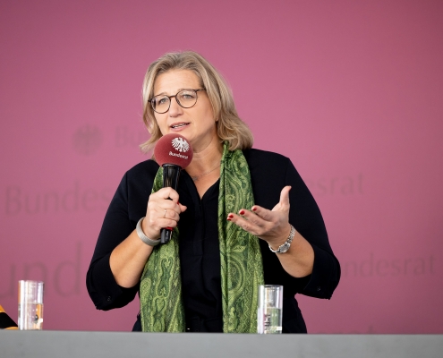 Anke Rehlinger, die Ministerpräsidentin aus dem Saarland am Tag der Deutschen Einheit in Erfurt | Canon EOS R & RF 70-200mm
