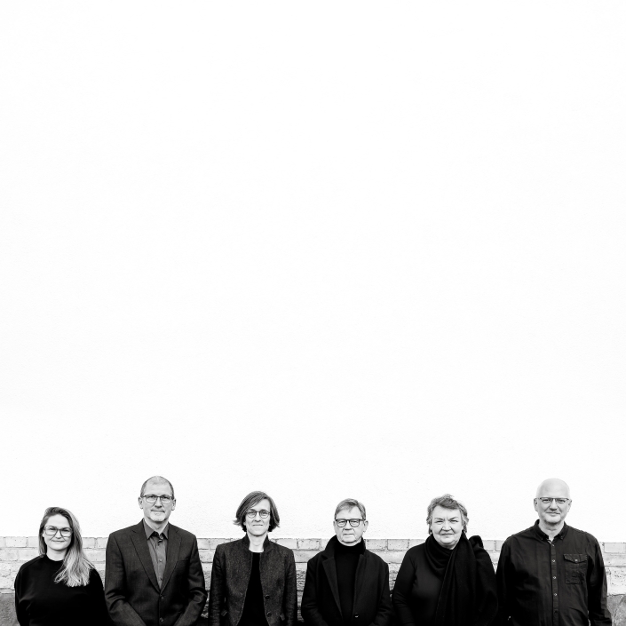 Gruppenbild Spangenberg+Braun – Architekten künstlerisches Gruppenbild Spangenberg+Braun – Architekten aus Erfurt Canon EOS R6m2 & RF 28-70mm
